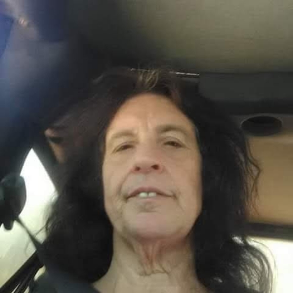 Meet your Posher, Laurie - Picture 2 of 2